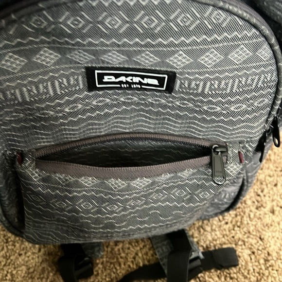 Dakine Essentials Mini 7L Backpack - Picture 2 of 5